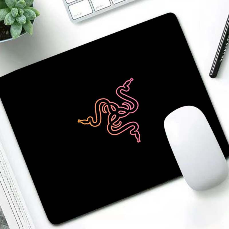 Razer Luxury Mouse Pad Anime G - Laptop Accessories For Gaming 评论和价格
